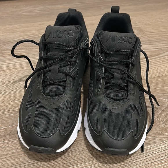 Women sneakers Black and white Nike Air Max. Good condition. - Picture 3 of 5